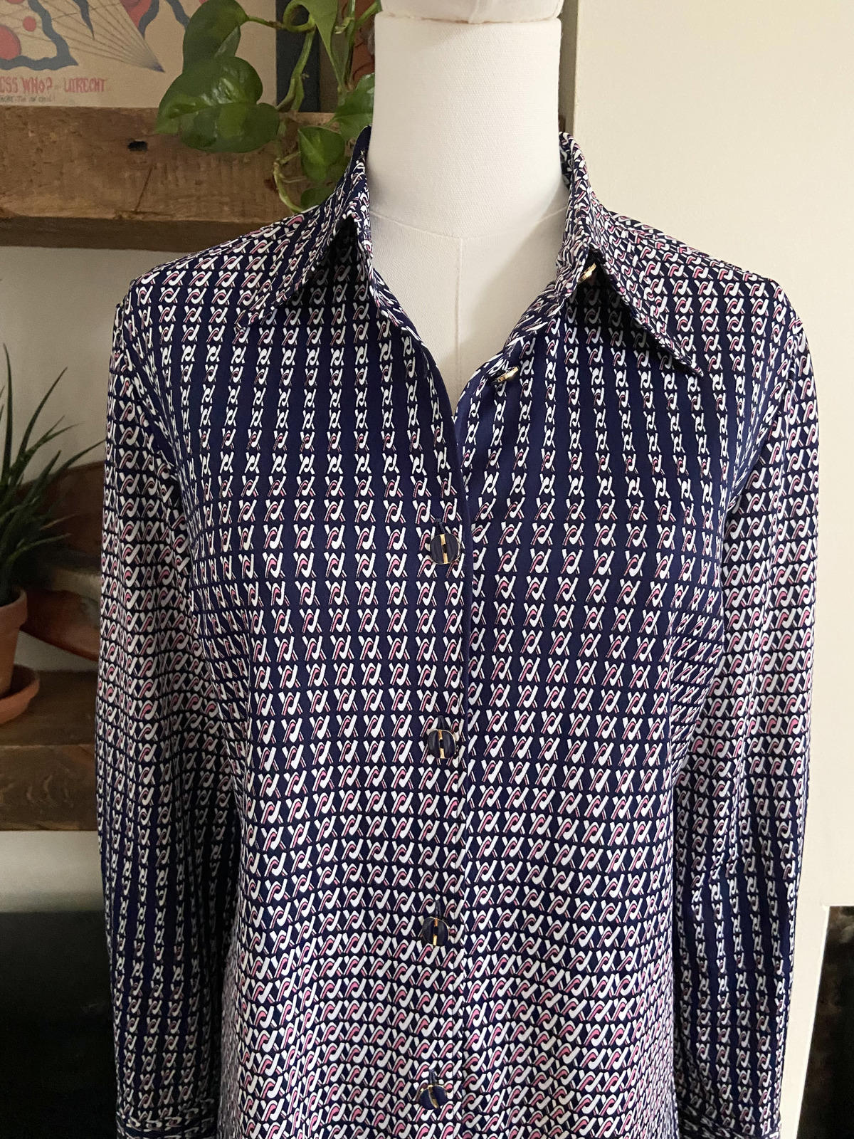 Vintage 1970s Navy Pink Dagger Collar Shirt