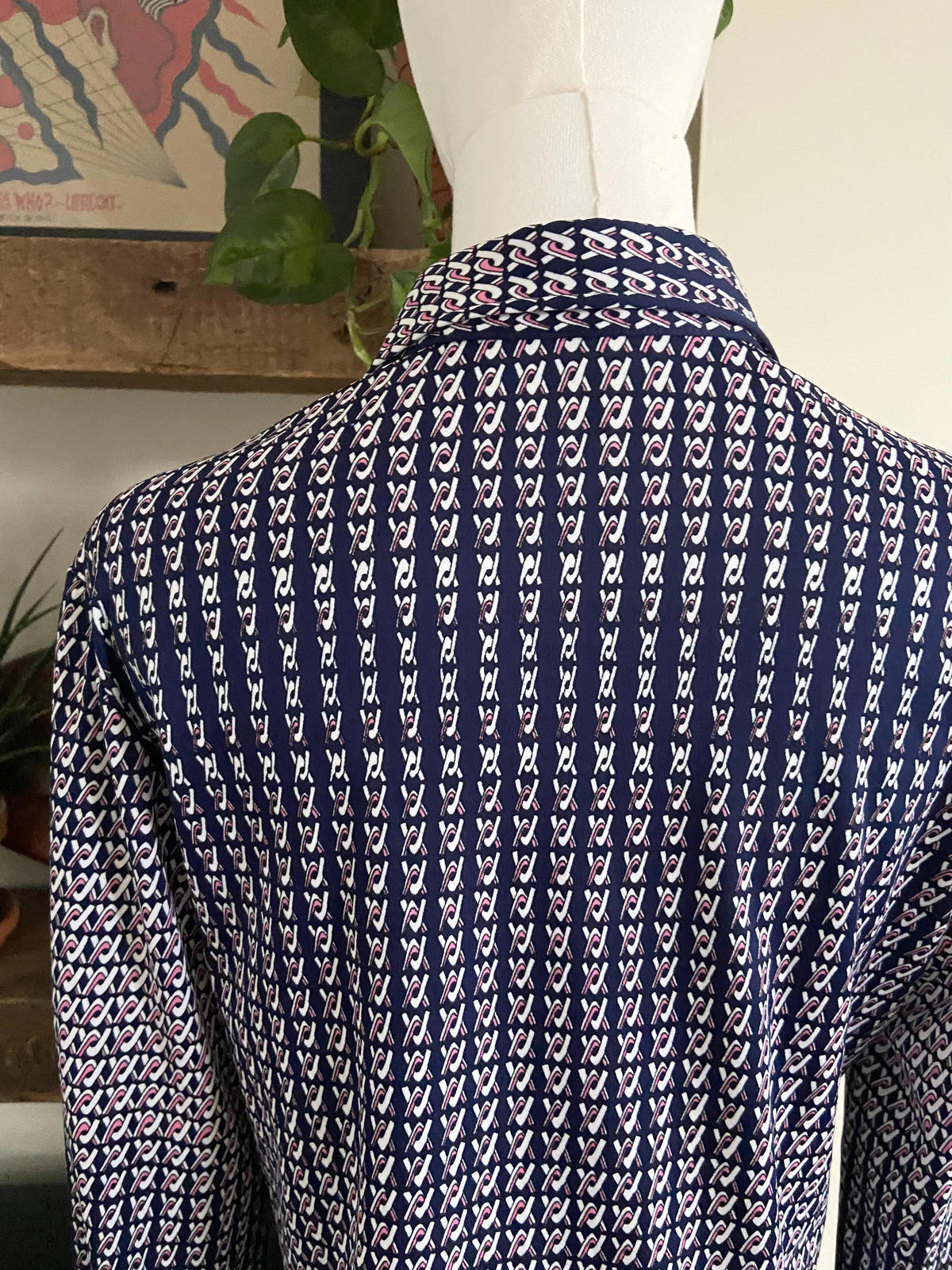 Vintage 1970s Navy Pink Dagger Collar Shirt