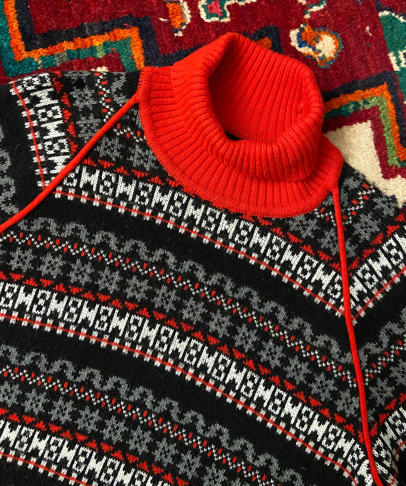 Vintage Red Printed Turtleneck Jumper