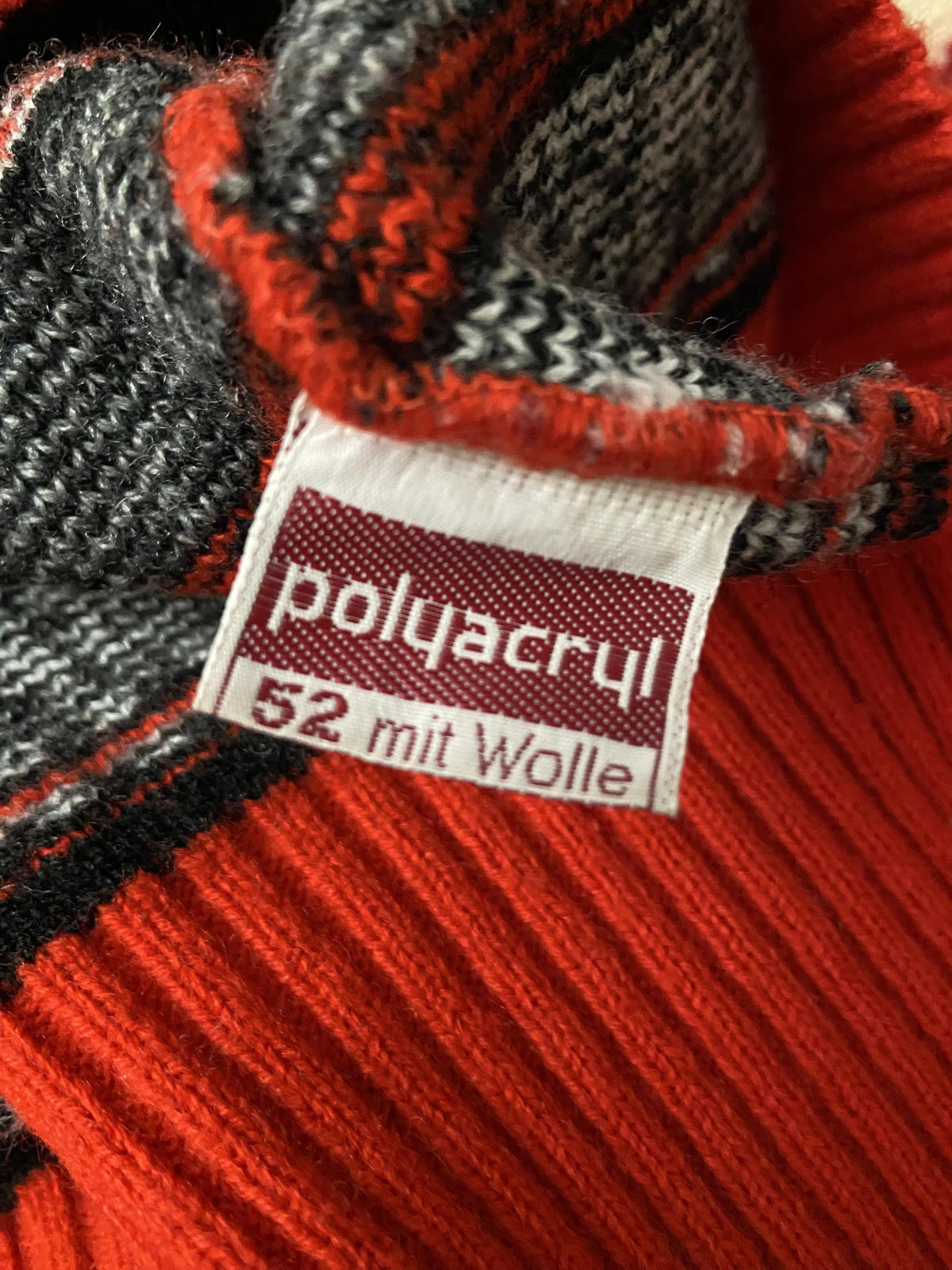 Vintage Red Printed Turtleneck Jumper
