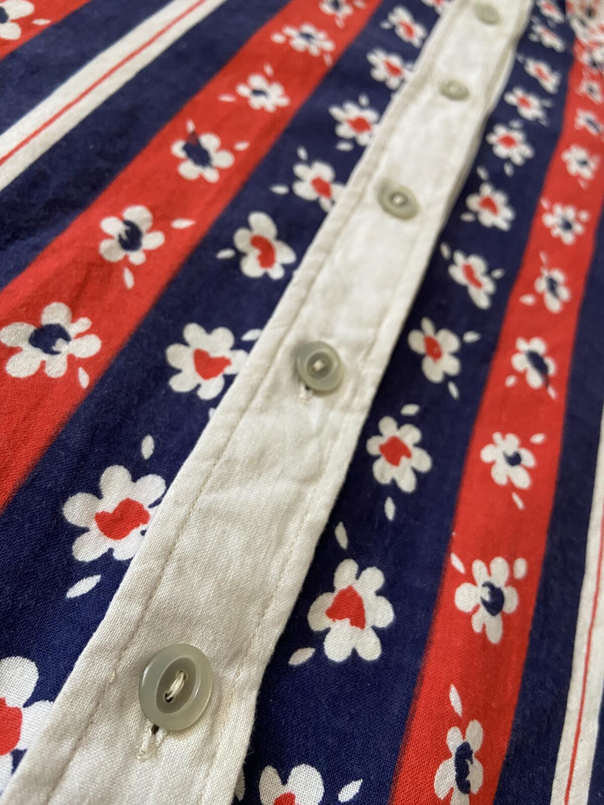 Vintage 1970s Floral Print Dagger Collar Shirt
