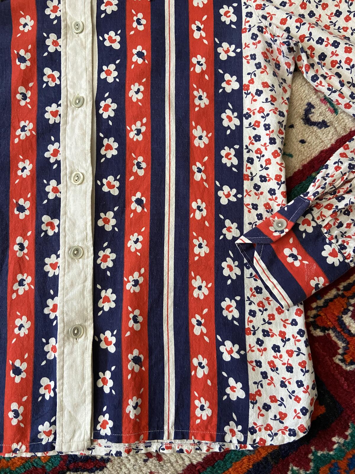Vintage 1970s Floral Print Dagger Collar Shirt