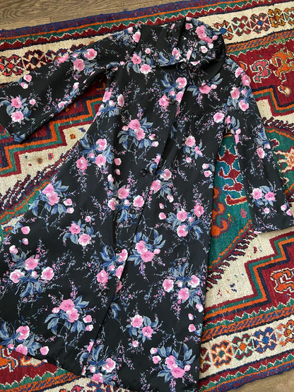 Vintage 1960s Black Pink Print Housecoat