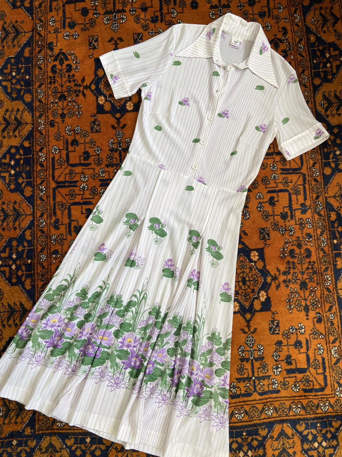 Vintage 1970s Dagger Collar Italian Lily Print Dress