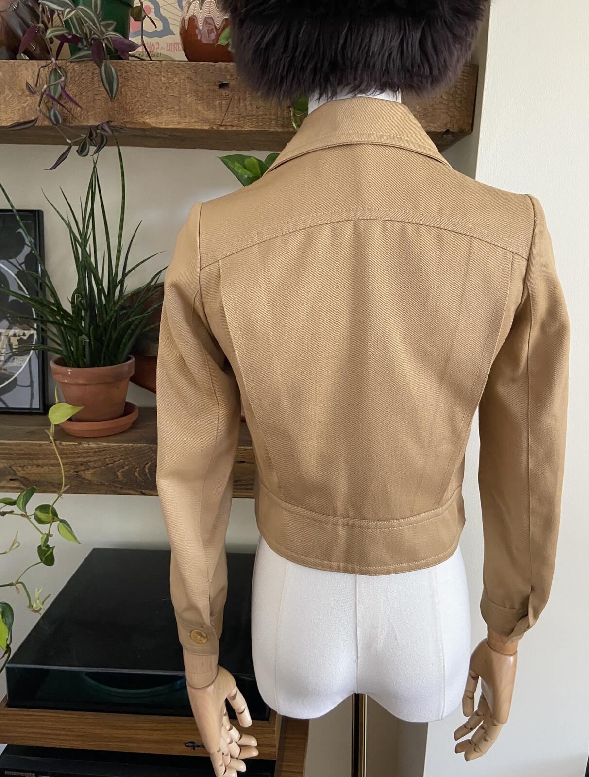 Vintage 1970s Beige Cropped Dagger Collar Jacket