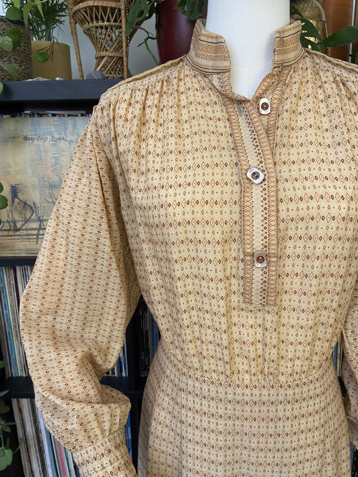 Vintage 1970s Beige Printed Dress