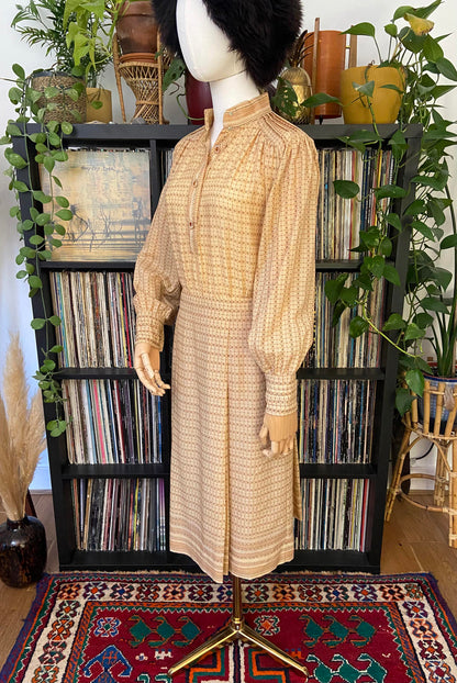 Vintage 1970s Beige Printed Dress