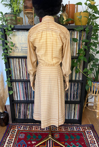 Vintage 1970s Beige Printed Dress