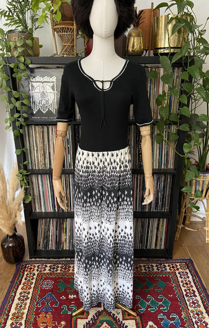 Vintage 1970s Black & White T-Shirt Dress
