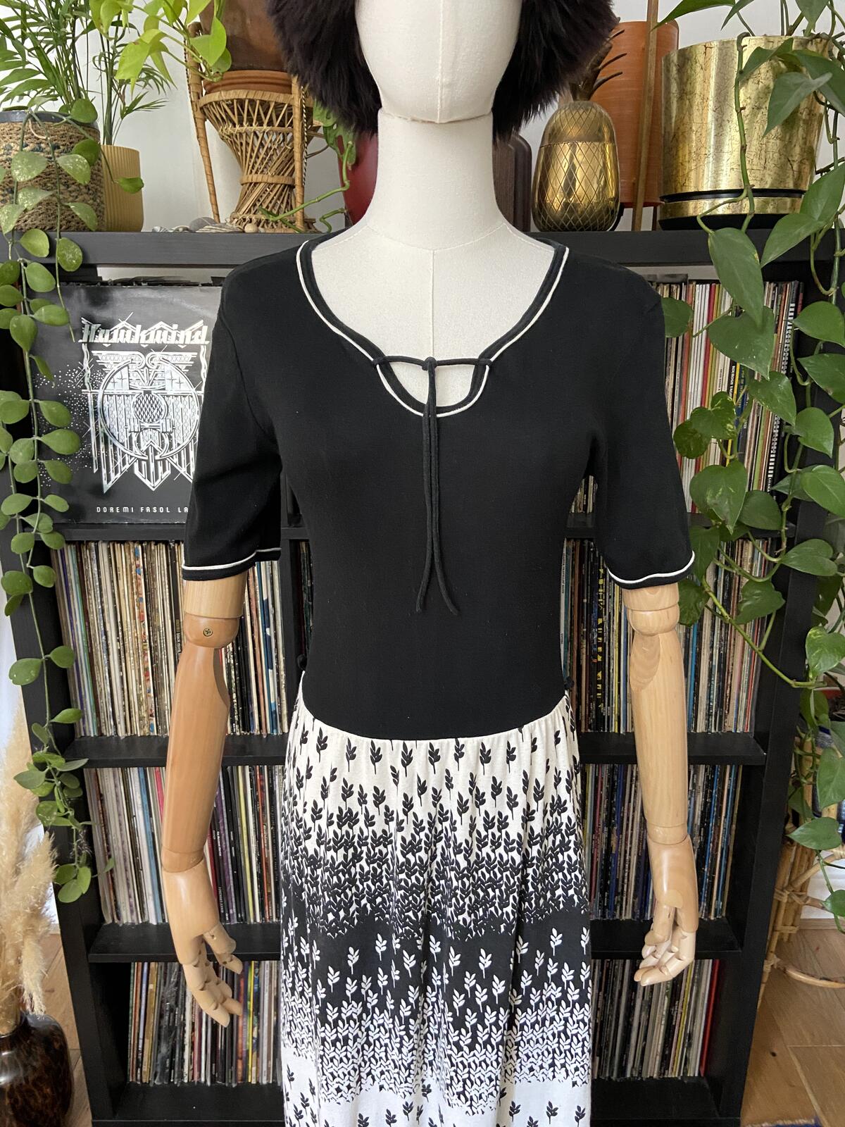 Vintage 1970s Black & White T-Shirt Dress