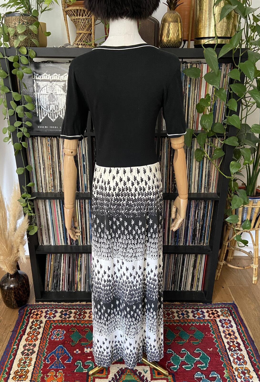 Vintage 1970s Black & White T-Shirt Dress