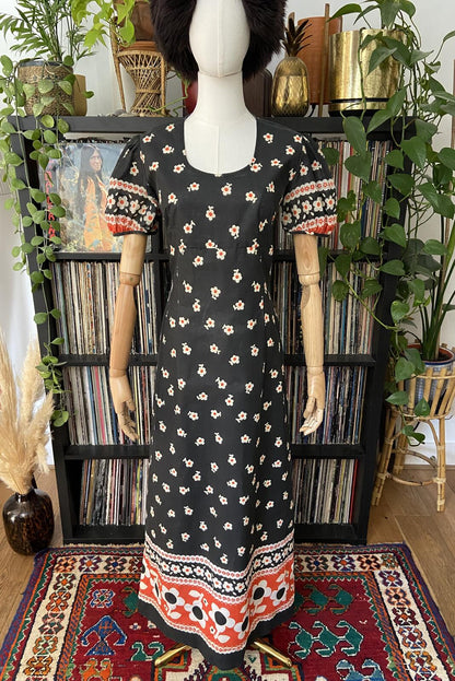 Vintage 1970s Flower Power Maxi Dress