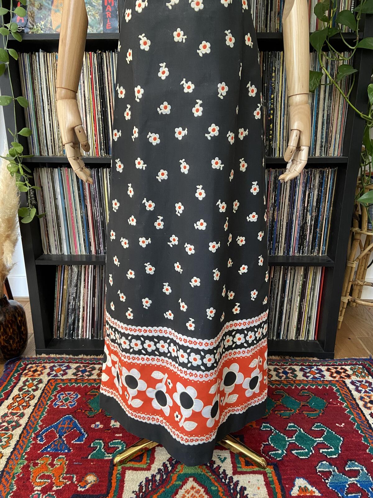 Vintage 1970s Flower Power Maxi Dress