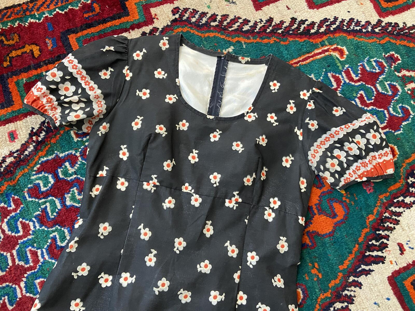 Vintage 1970s Flower Power Maxi Dress