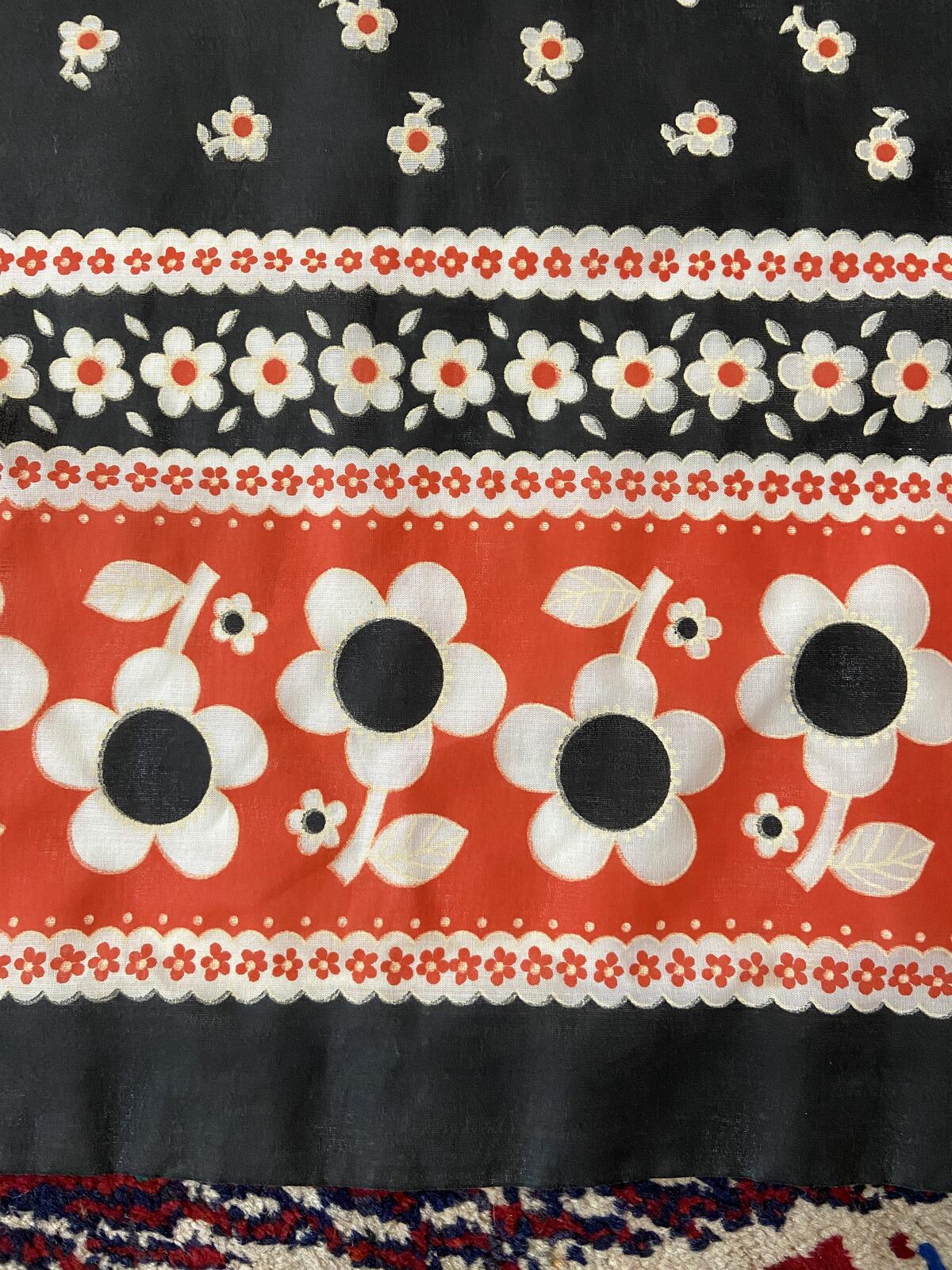 Vintage 1970s Flower Power Maxi Dress