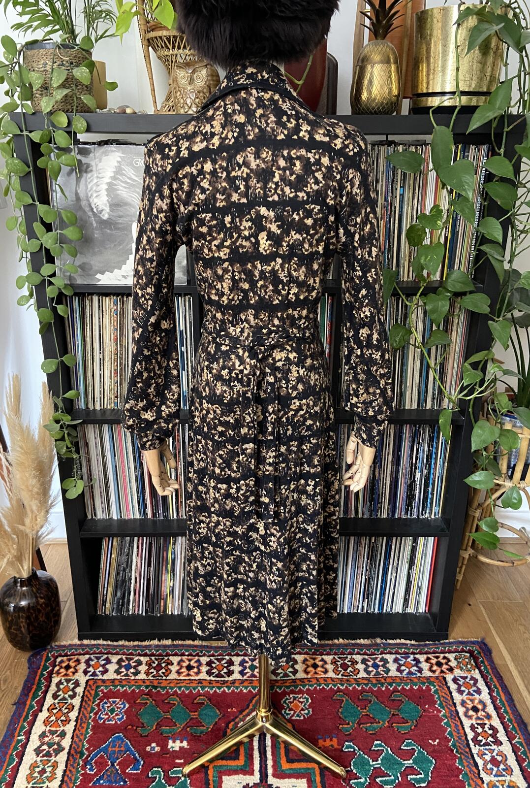 Vintage 1970s Brown Dagger Collar Wrap Dress