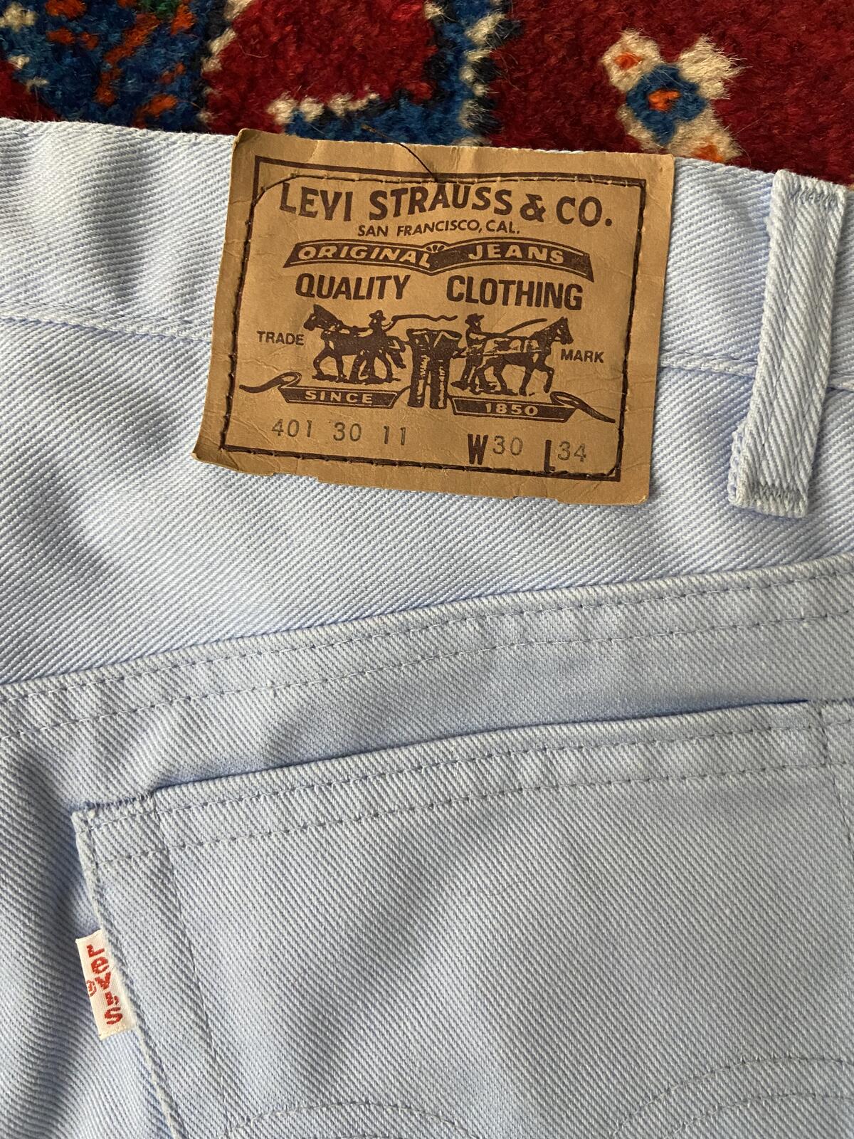 Vintage 1980s Pale Blue 401 Levi's Jeans W30