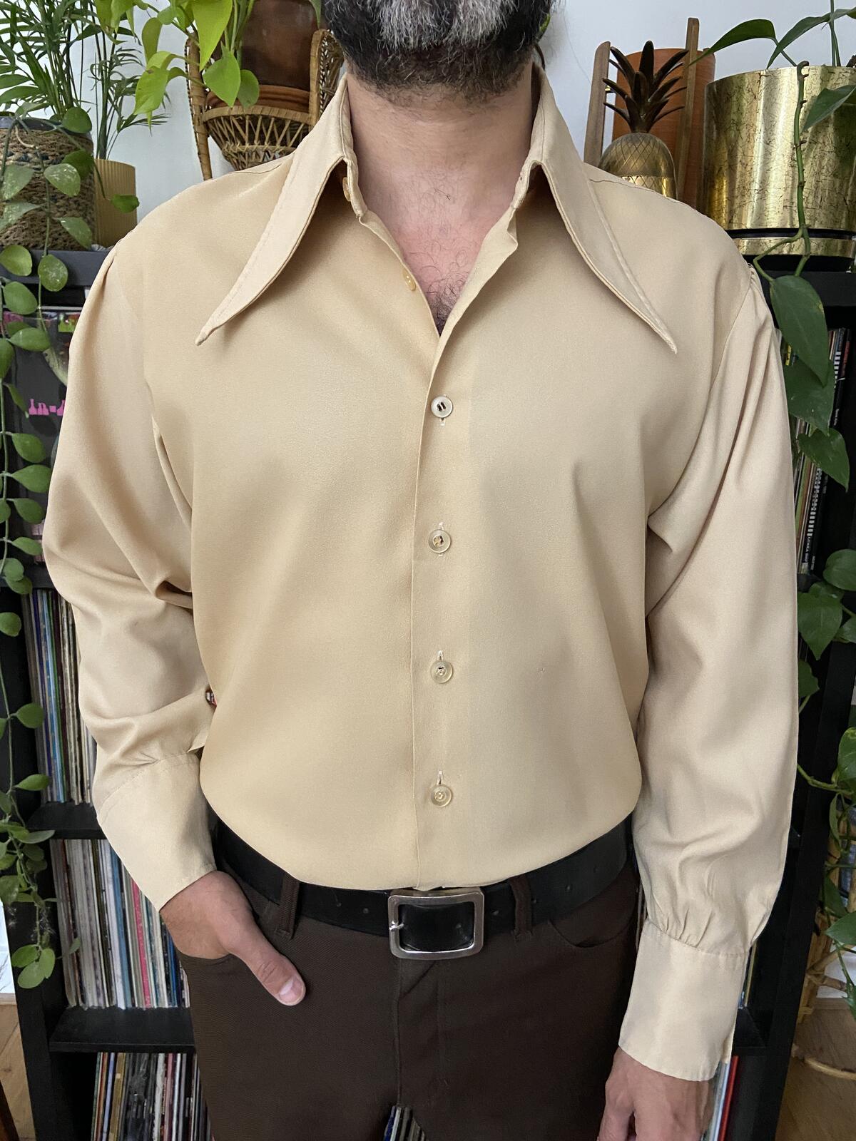 Vintage 1970s Beige Dagger Collar Shirt