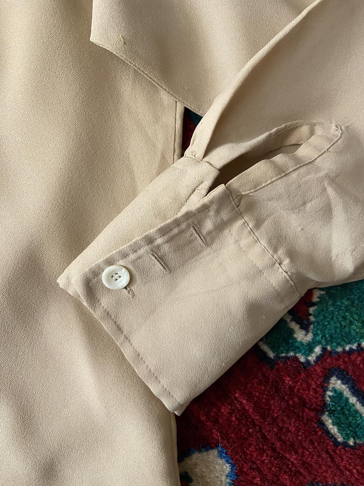Vintage 1970s Beige Dagger Collar Shirt