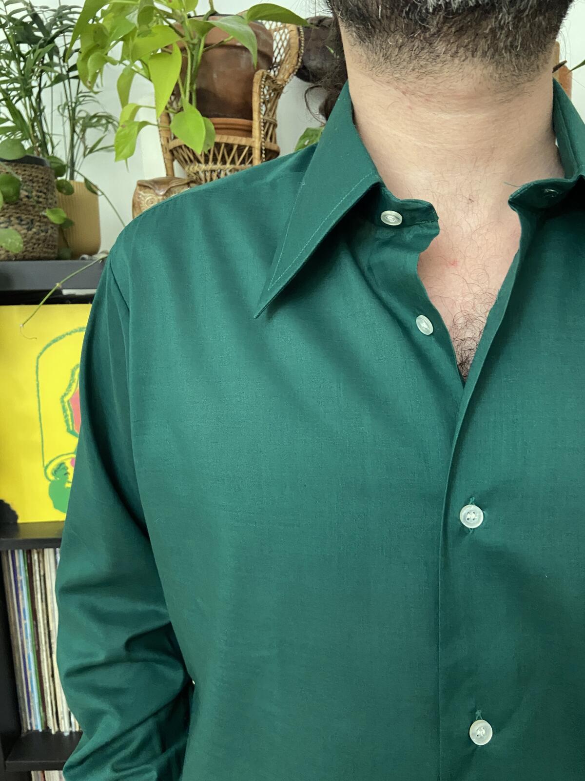 Vintage 1970s Emerald Green Deadstock Dagger Collar Shirt