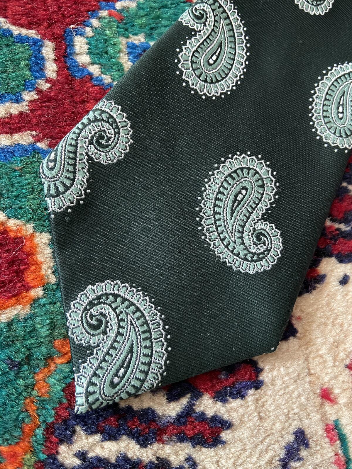 Vintage 1970s Forest Green Paisley Kipper Tie