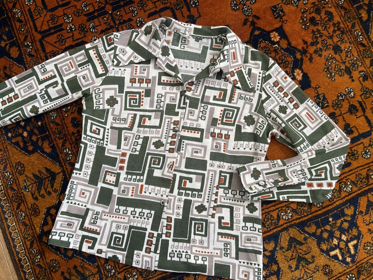 Vintage 1970s Green Print Beagle Collar Shirt