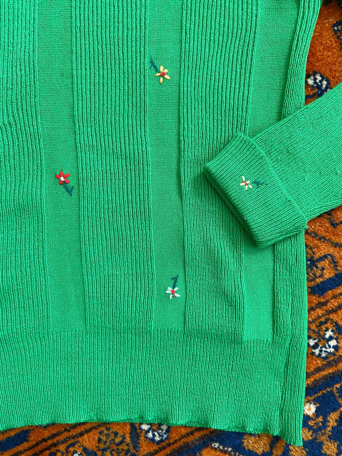 Vintage 1970s Green Long Sleeve Floral Embroidered Top