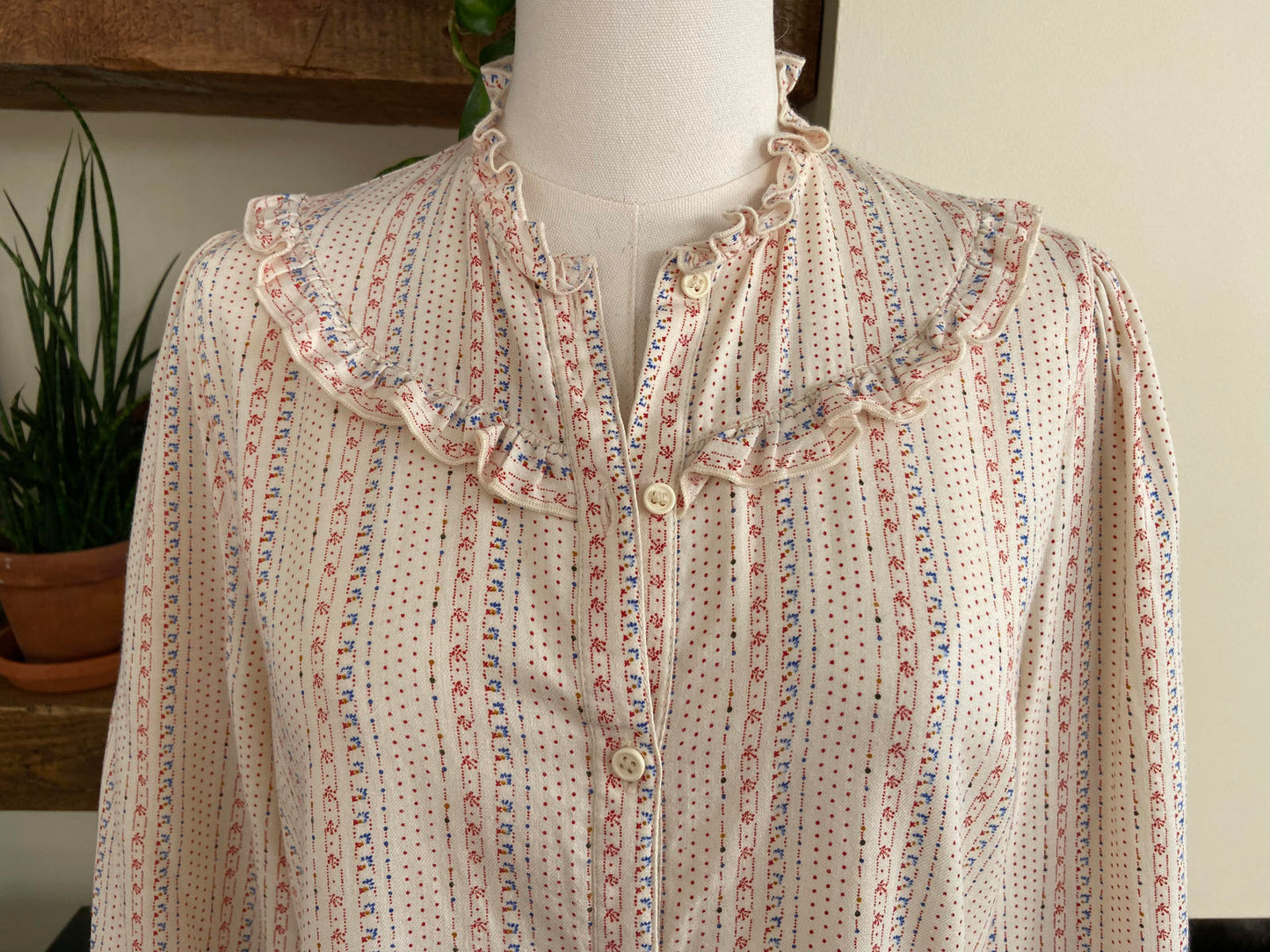 Vintage 1970s Cream Print Prairie Blouse