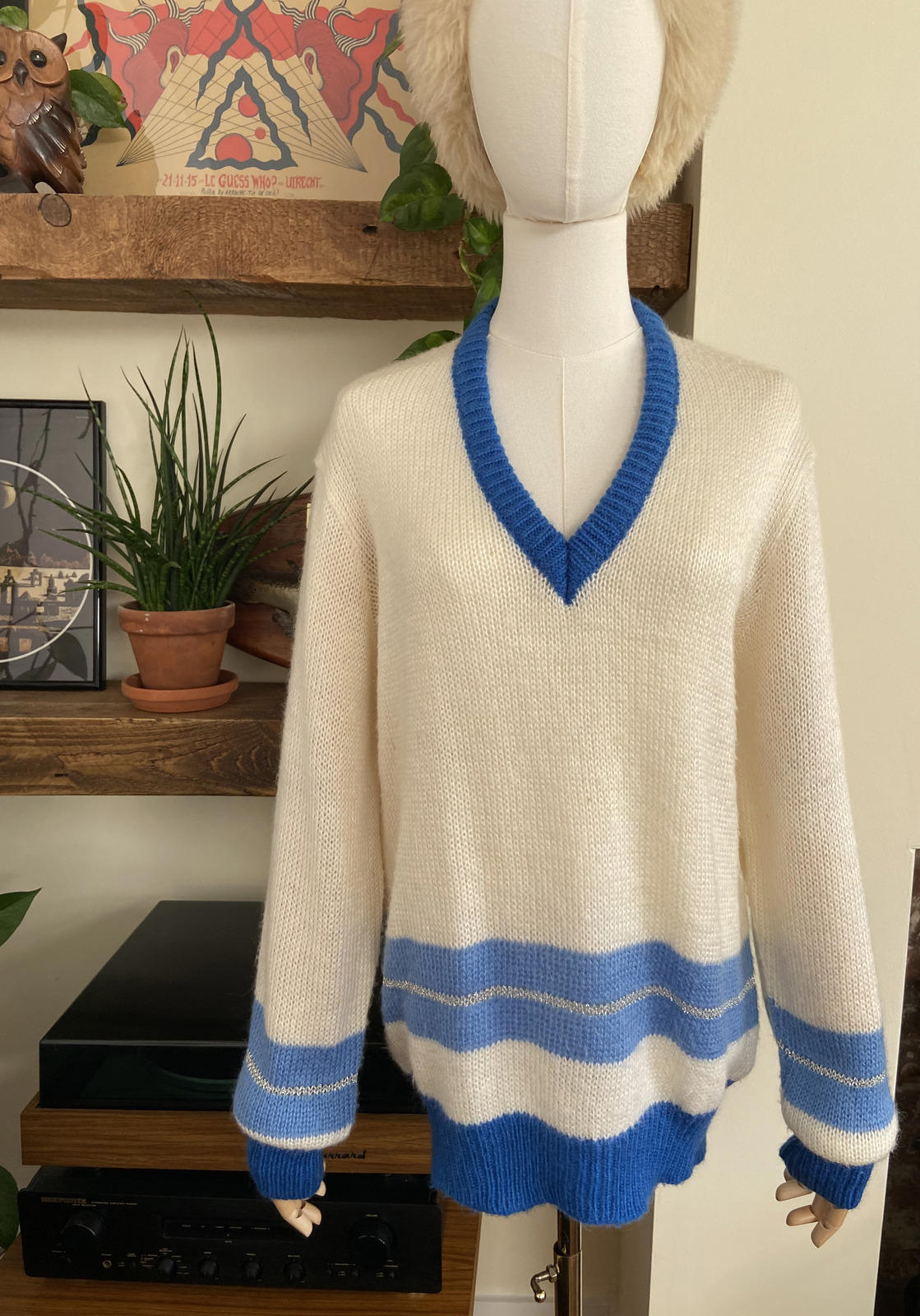 Vintage 1970s Cream Blue Silver V-Neck Jumper