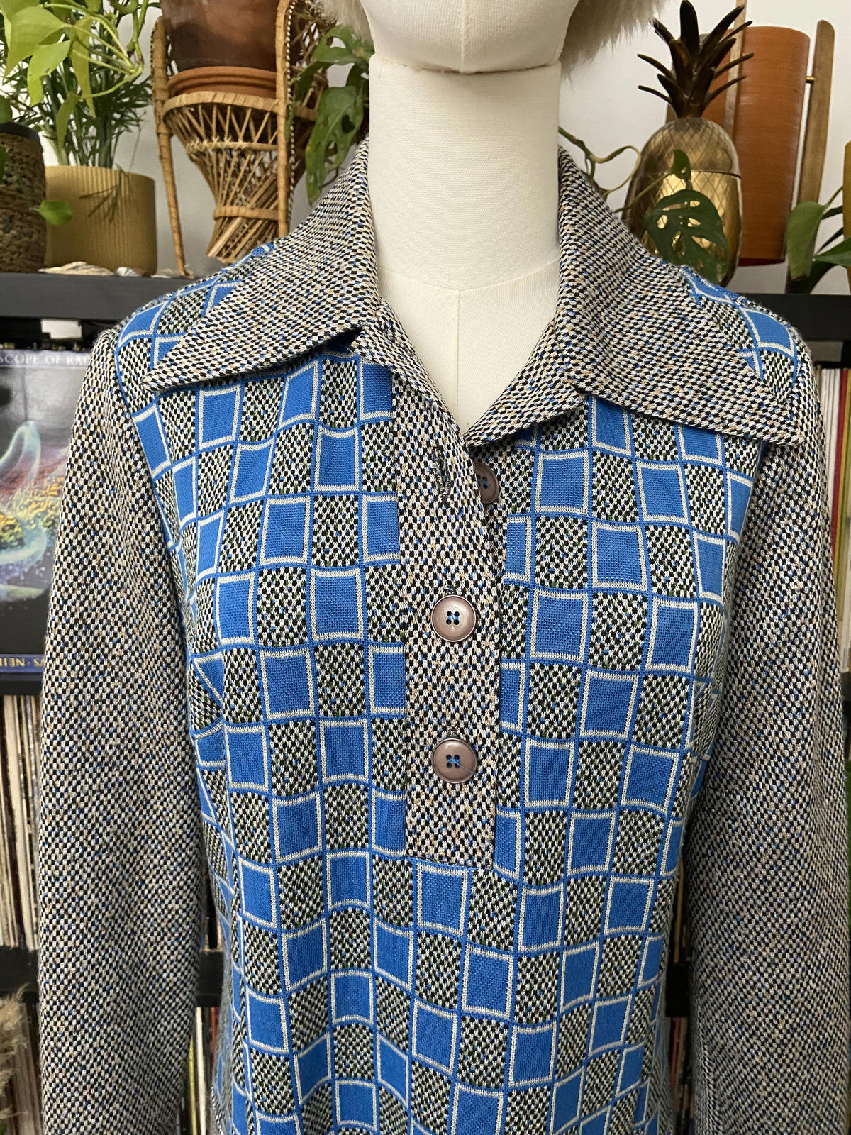Vintage 1970s Blue Grey Knit Dagger Collar Dress