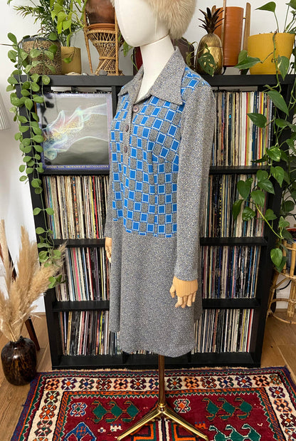 Vintage 1970s Blue Grey Knit Dagger Collar Dress