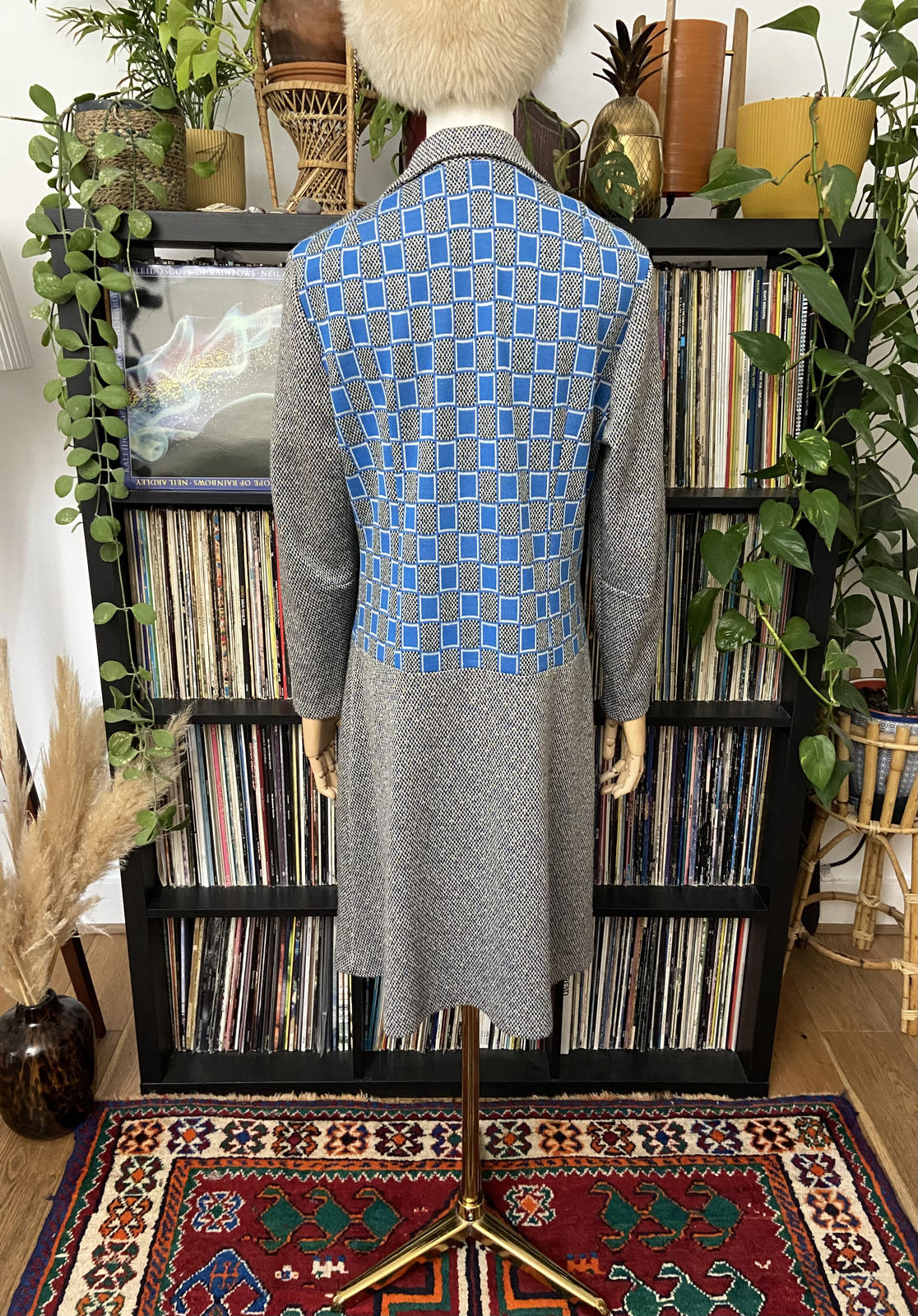 Vintage 1970s Blue Grey Knit Dagger Collar Dress