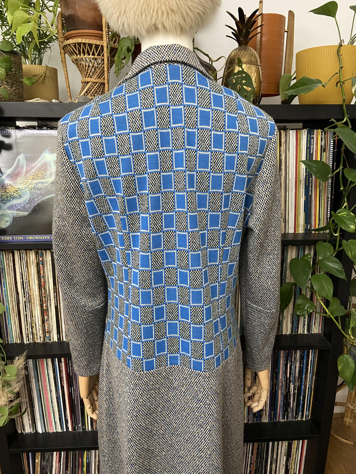 Vintage 1970s Blue Grey Knit Dagger Collar Dress