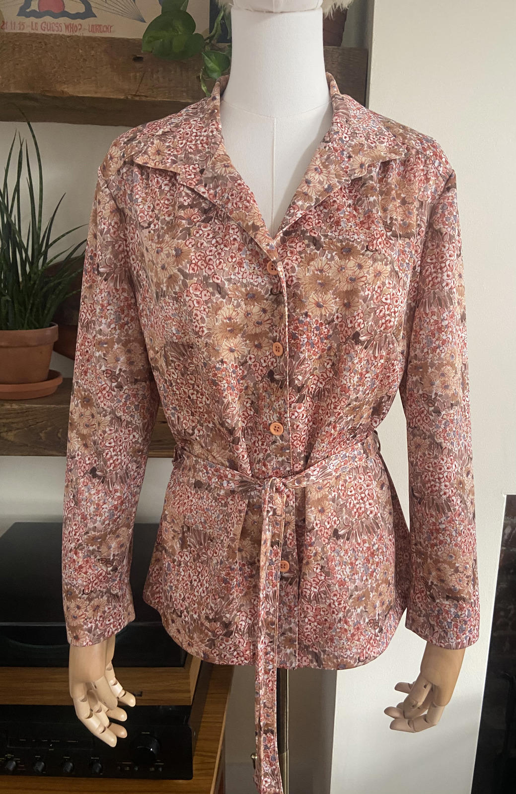 Vintage 1970s Pink Floral Tie Waist Shirt