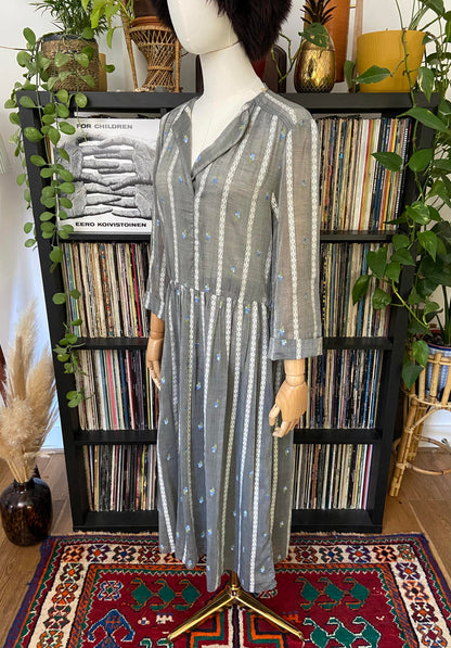Vintage Grey Floral Midi Dress
