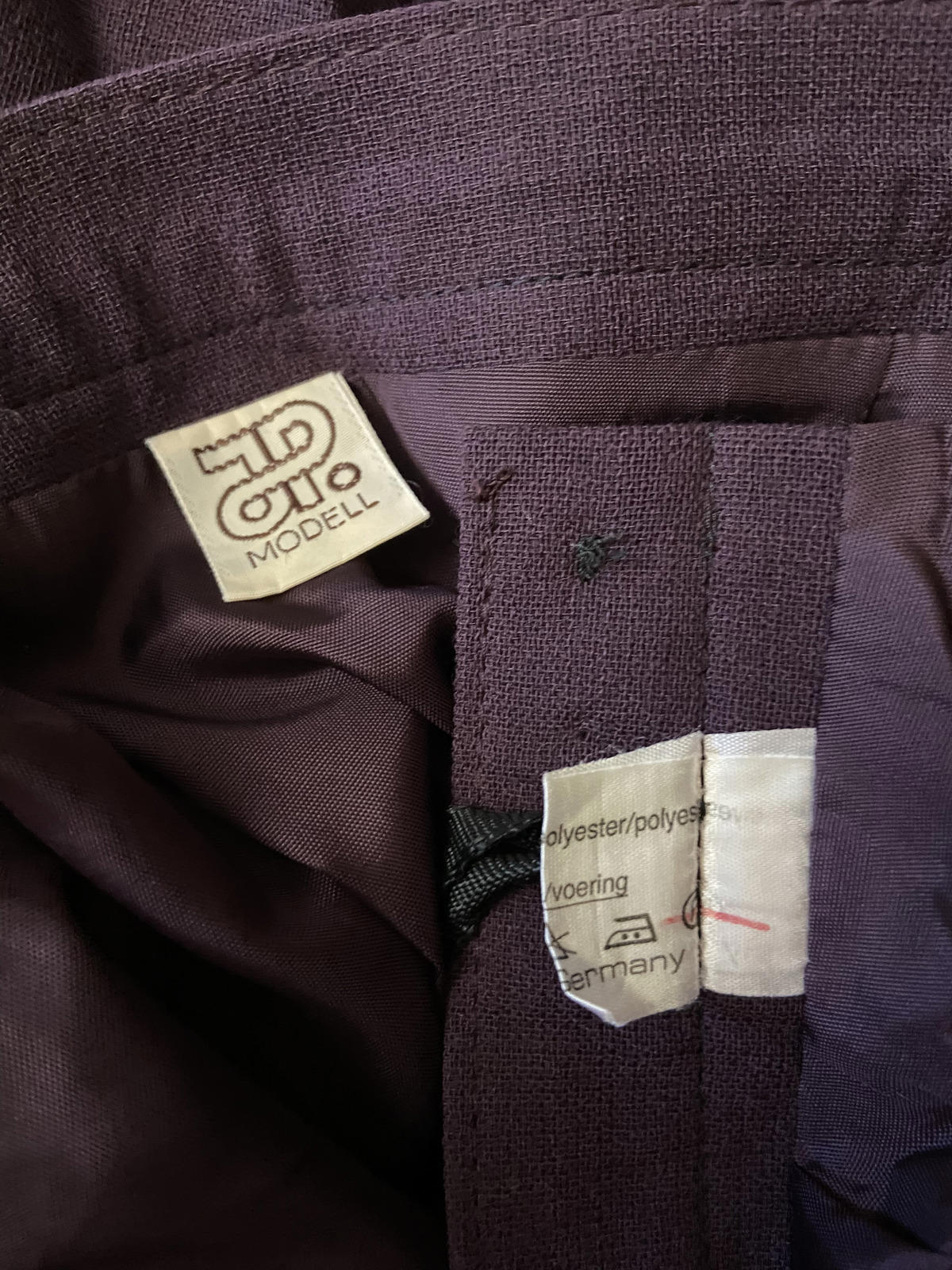 Vintage 1980s Aubergine Pleated Skirt