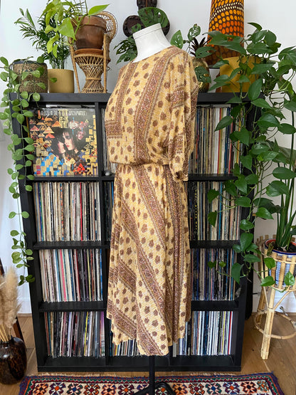 Vintage 1980s Beige Glitter Batwing Dress