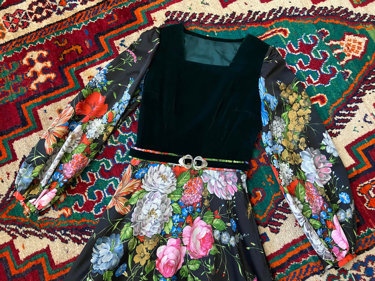 Vintage 1970s Green Velvet Floral Belted Maxi Dress