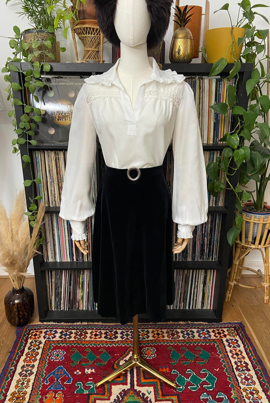 Vintage 1970s Black Velvet Buckle Belt Skirt