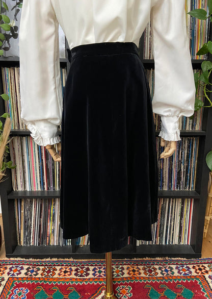 Vintage 1970s Black Velvet Buckle Belt Skirt
