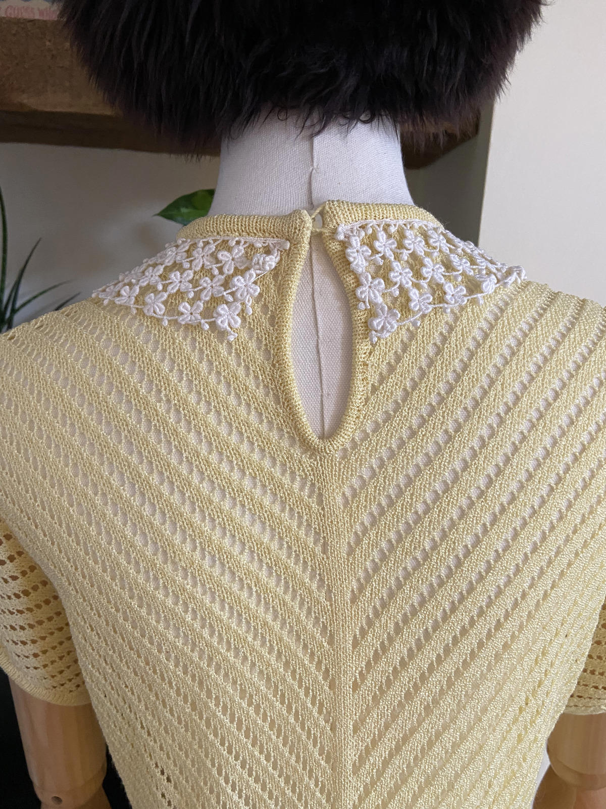 Vintage 1980s Lemon Crochet Collar Top