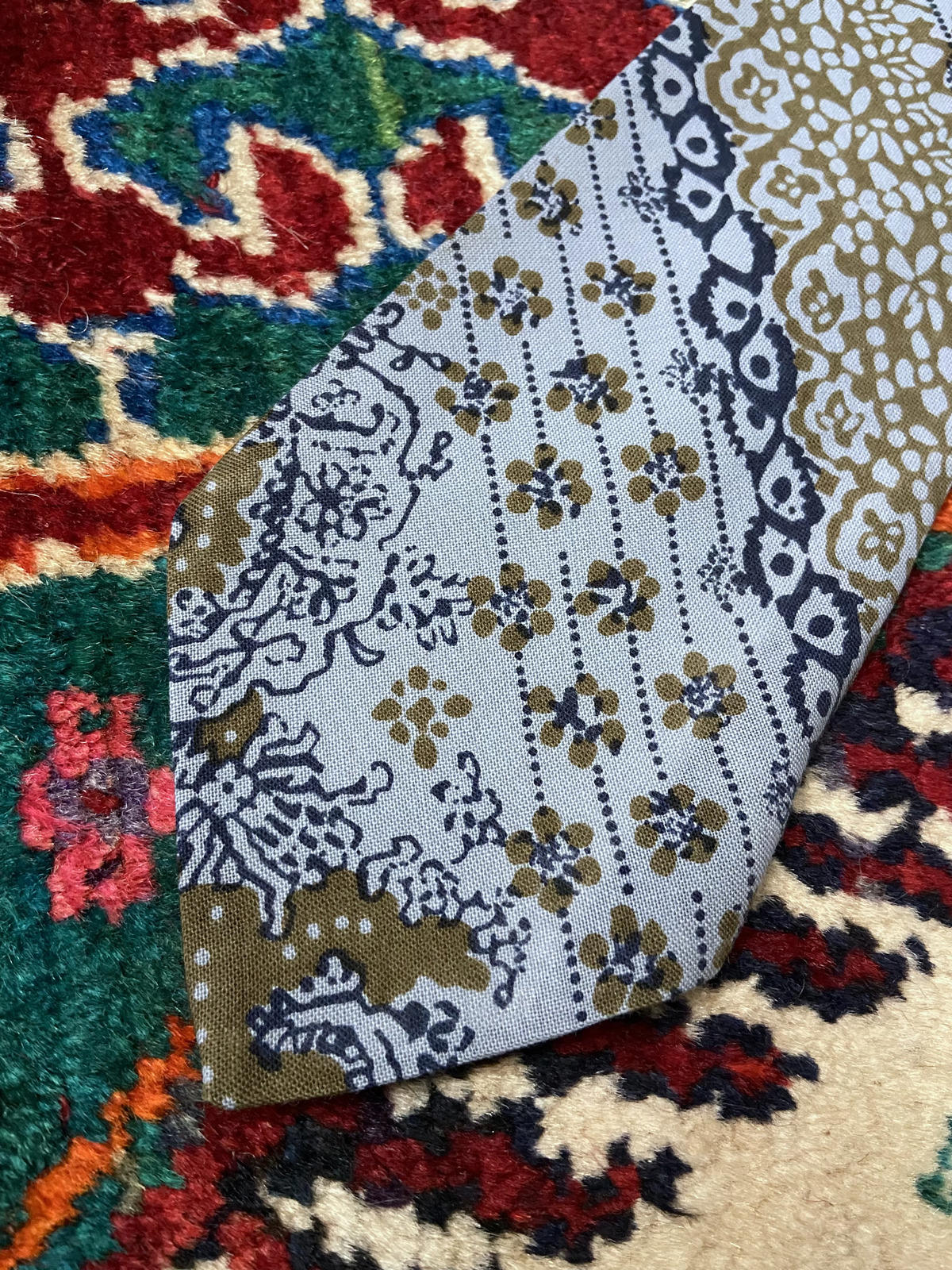 Vintage 1970s Christian Dior Patterned Kipper Tie