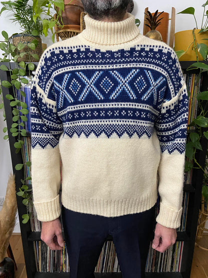 Vintage 1970s Cream & Navy Turtleneck Nordic Jumper