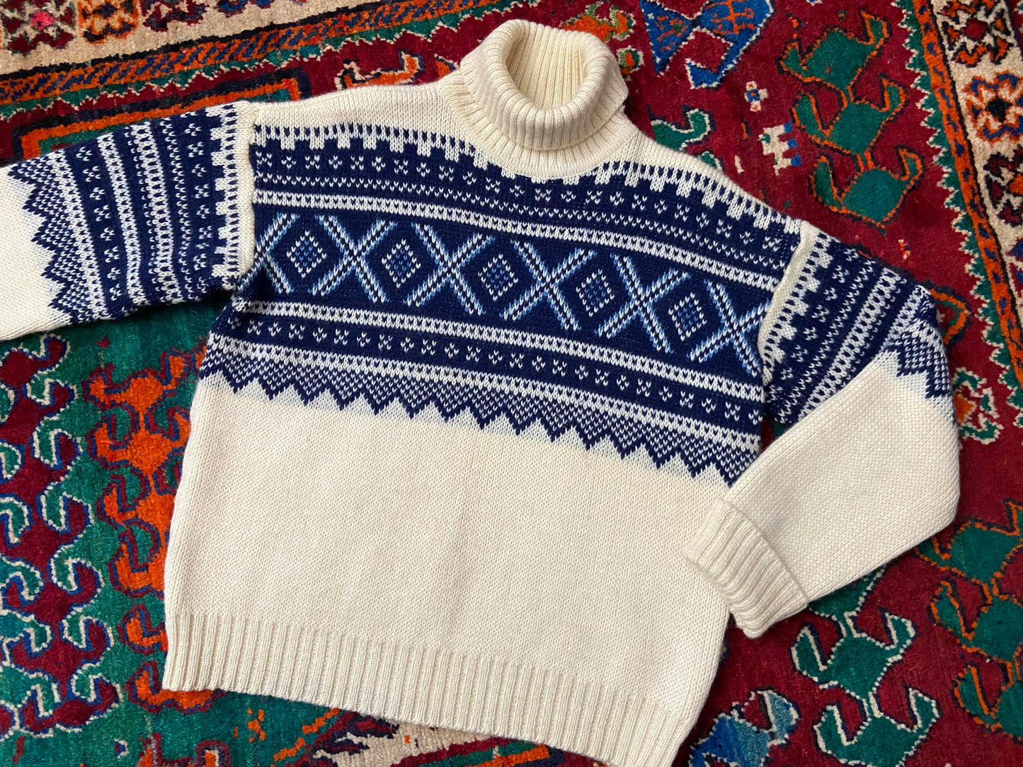 Vintage 1970s Cream & Navy Turtleneck Nordic Jumper