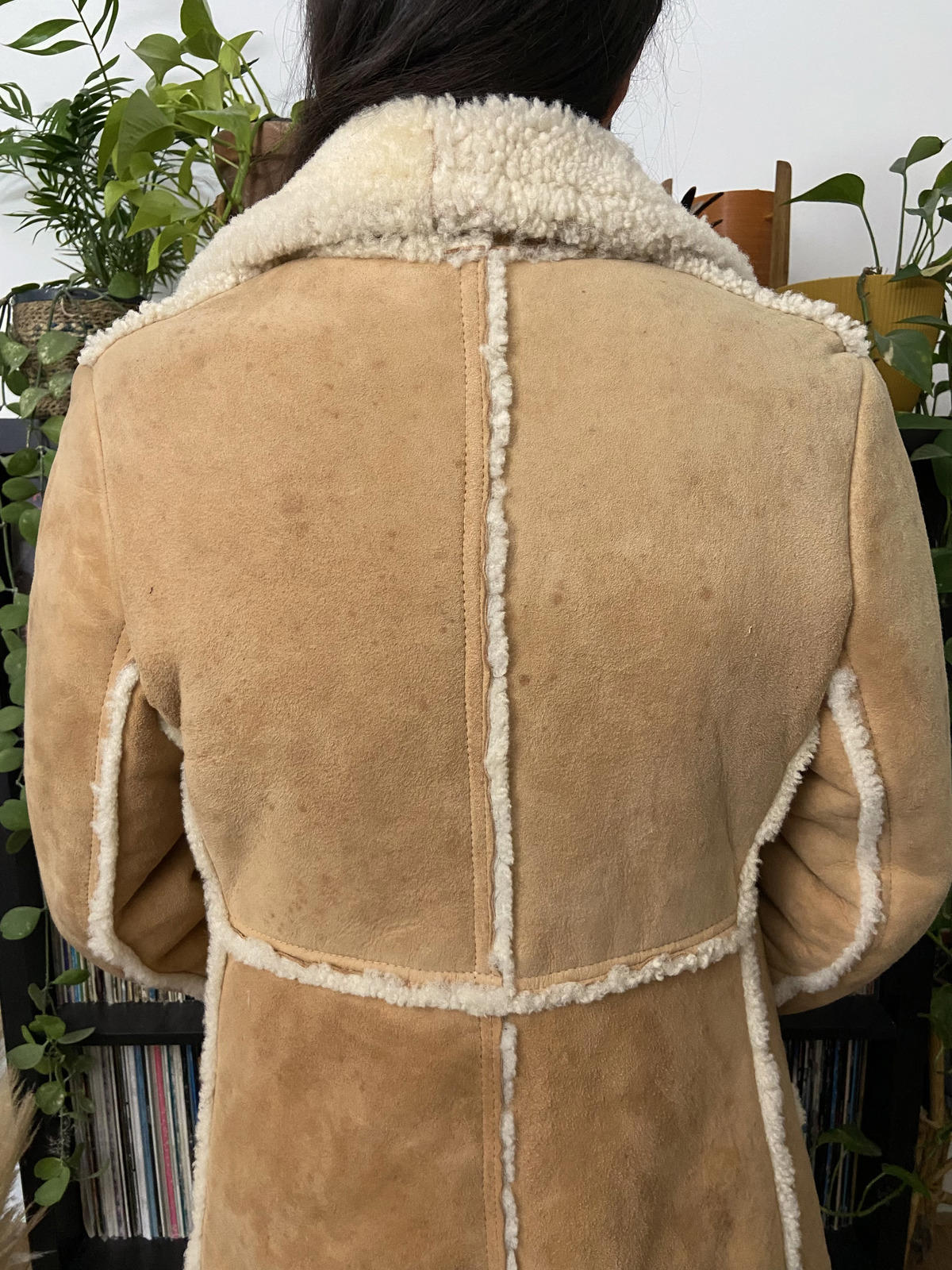 Vintage 1970s Tan Sheepskin Coat