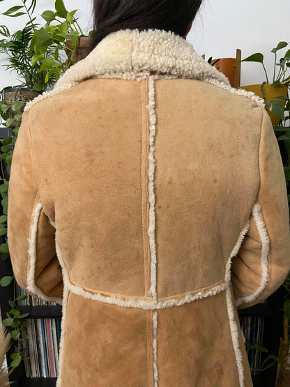 Vintage 1970s Tan Sheepskin Coat