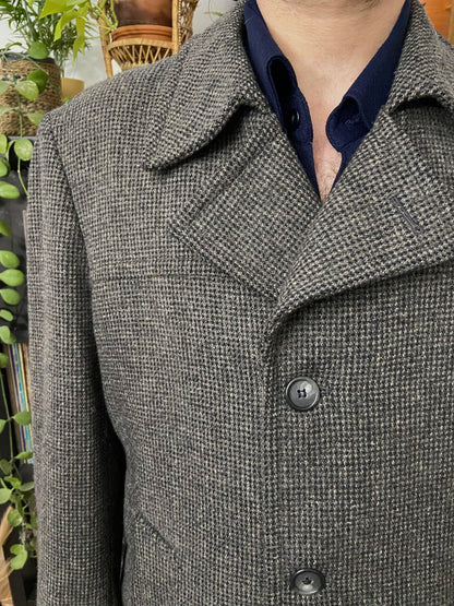 Vintage 1970s Grey Houndstooth Tweed Coat
