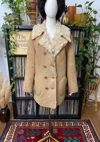Vintage 1970s Beige Sheepskin Coat