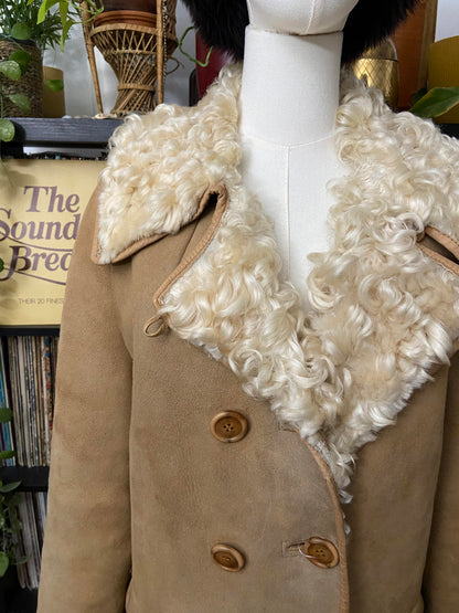 Vintage 1970s Beige Sheepskin Coat