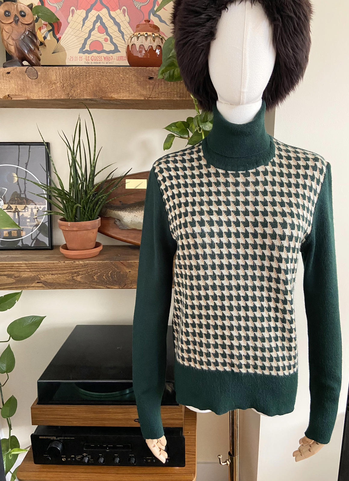 Vintage 1970s Green Houndstooth Turtleneck Jumper